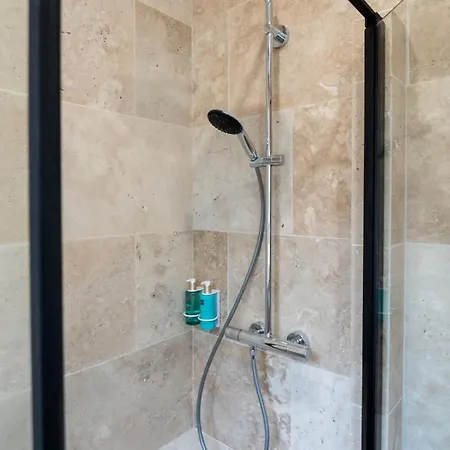 Centre - 4 Pers - Confort Et Elegance