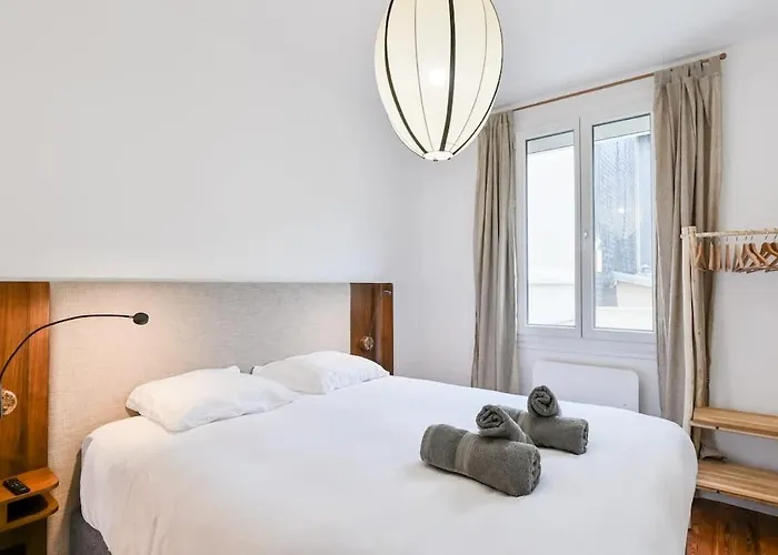 Centre - 4 Pers - Confort Et Elegance